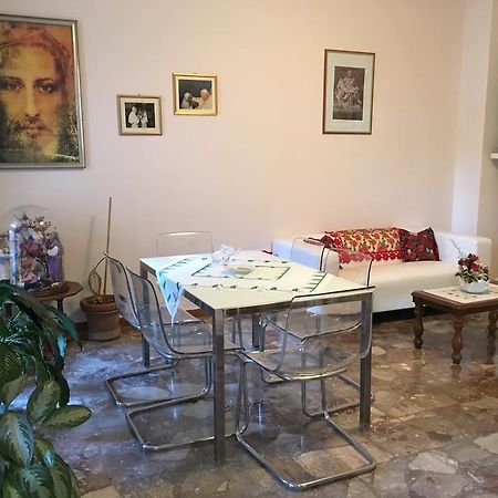 Hotel Casa Nostra Signora à Isola Farnese Extérieur photo