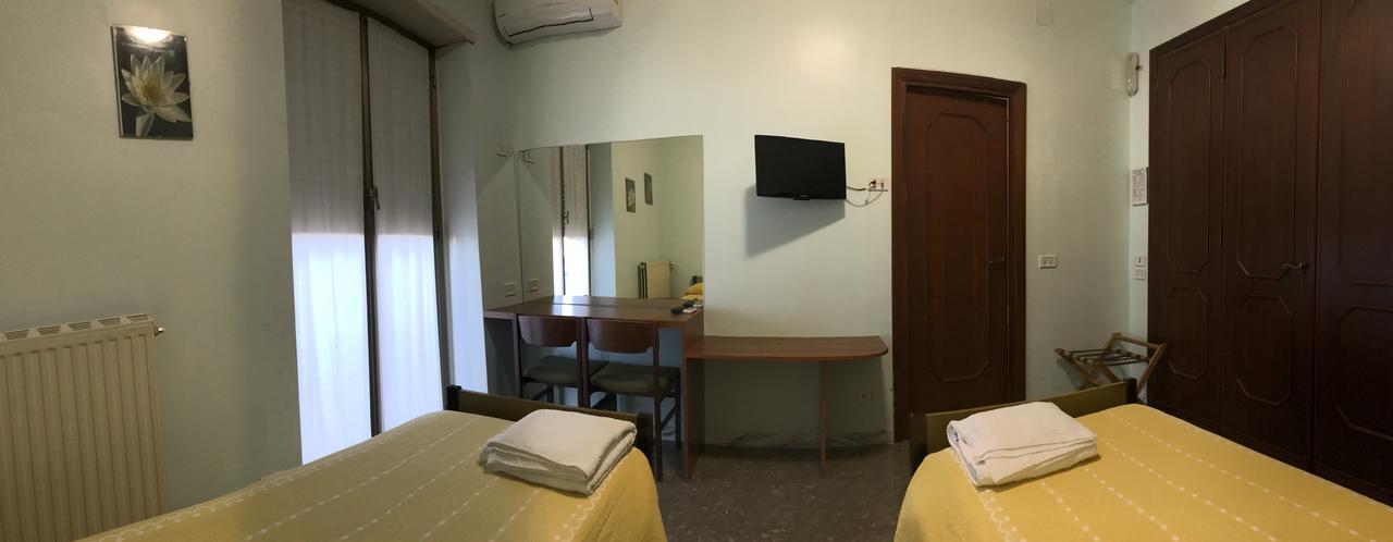Hotel Casa Nostra Signora à Isola Farnese Extérieur photo